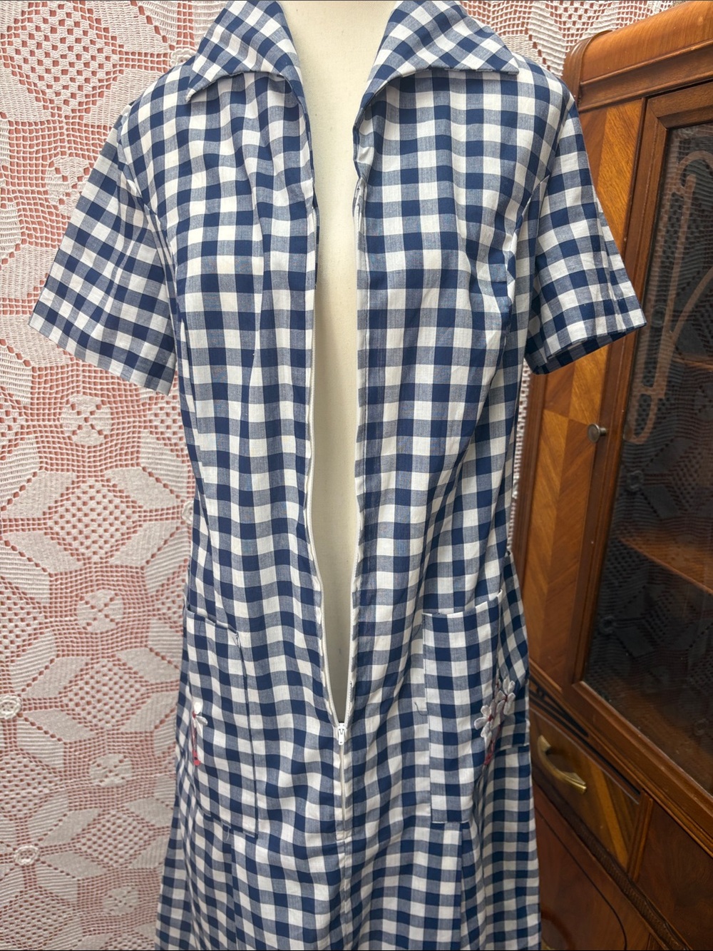 Blue Gingham Shirt Dress with Embroidered Pockets Sz sm/m - Picture 5 of 9